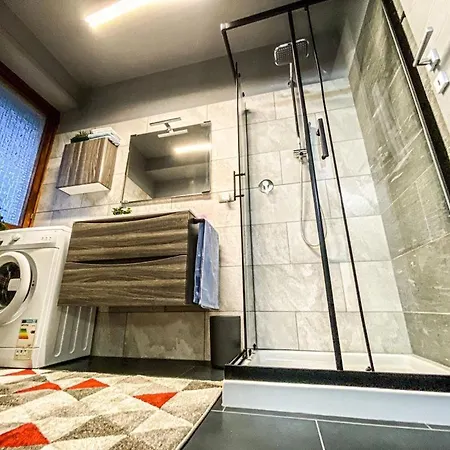 Lux Studio Apartment Nel Cuore Della Citta شقة *